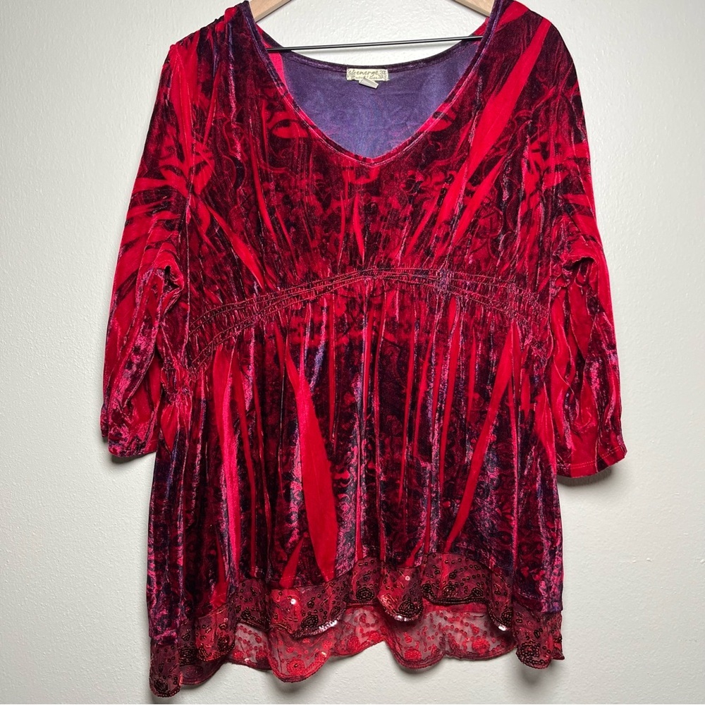 Energe Women Top 3X Red Velvet Burnout Empire‎ Waist Half Sleeve Sequins Art
